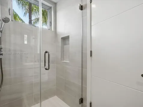 125 Hampton Lane Key Biscayne FL 33149