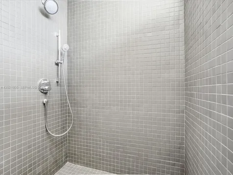 125 Hampton Lane Key Biscayne FL 33149