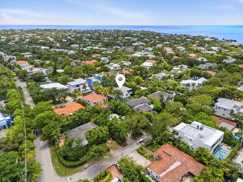 125 Hampton Lane Key Biscayne FL 33149