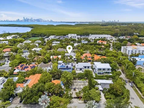 125 Hampton Lane Key Biscayne FL 33149