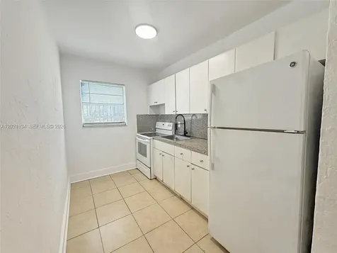 220 NW 11th Terrace Miami FL 33136