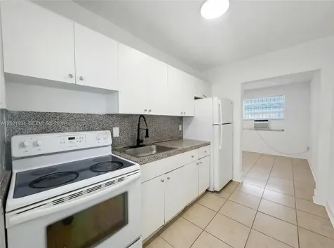 220 NW 11th Terrace Miami FL 33136