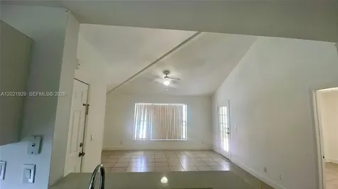 4071 NW 87th Avenue Sunrise FL 33351
