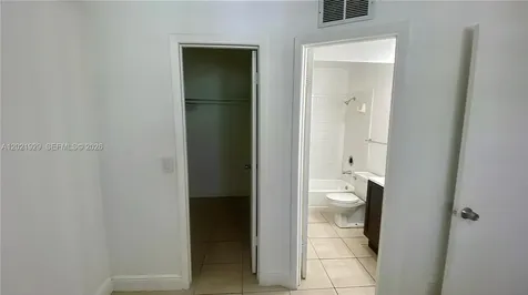 4071 NW 87th Avenue Sunrise FL 33351