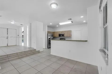 5175 NW 108th Place Doral FL 33178