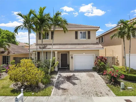 8956 SW 215th Terrace Cutler Bay FL 33189