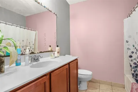 8956 SW 215th Terrace Cutler Bay FL 33189