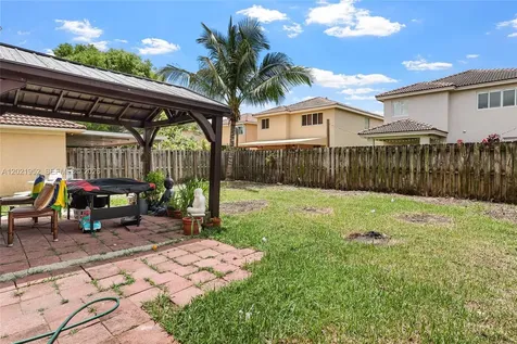 8956 SW 215th Terrace Cutler Bay FL 33189
