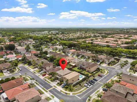 8956 SW 215th Terrace Cutler Bay FL 33189