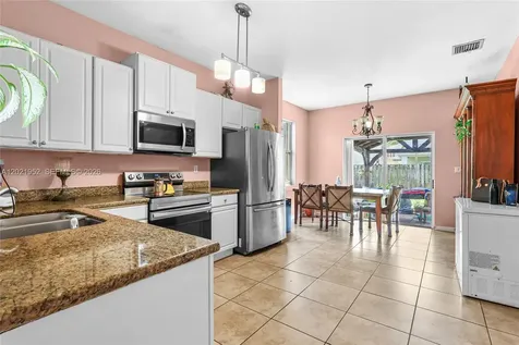 8956 SW 215th Terrace Cutler Bay FL 33189