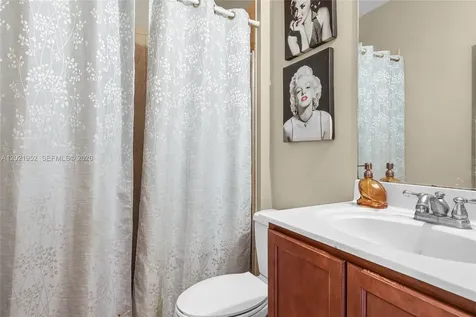 8956 SW 215th Terrace Cutler Bay FL 33189