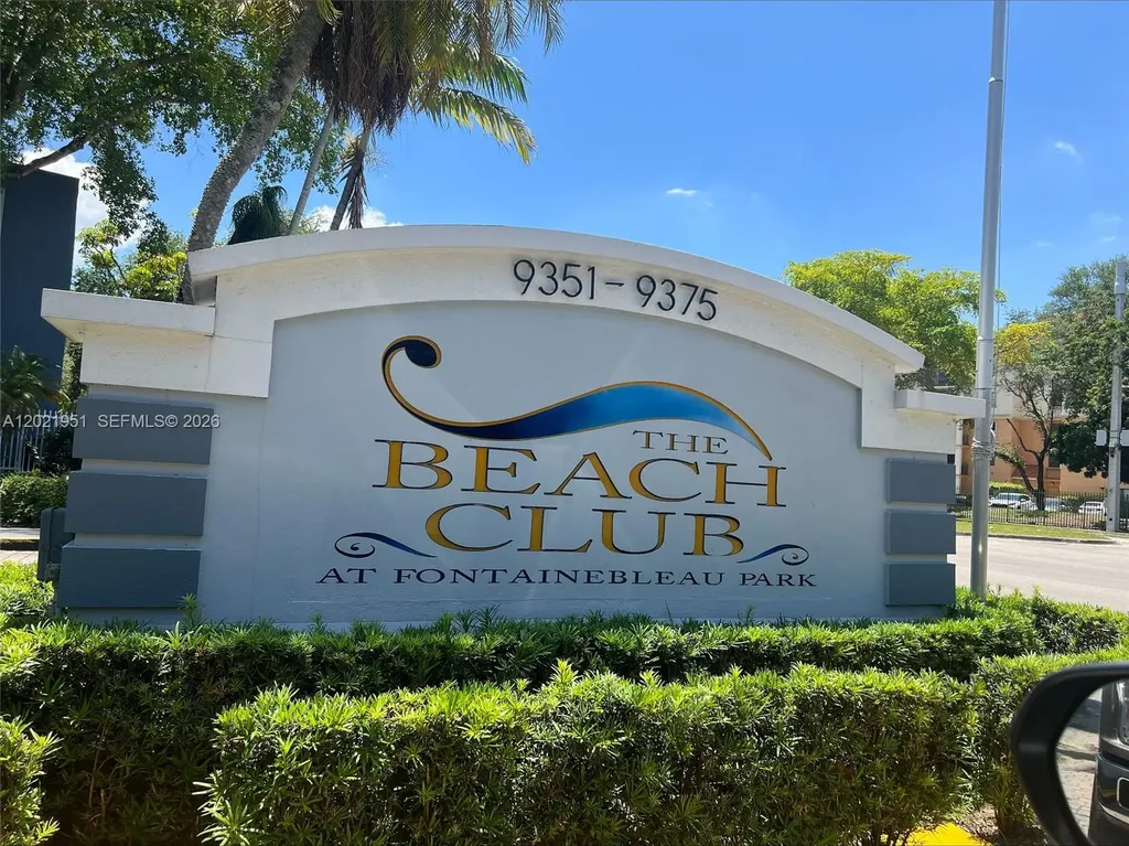 9359 Fontainebleau Boulevard Miami FL 33172