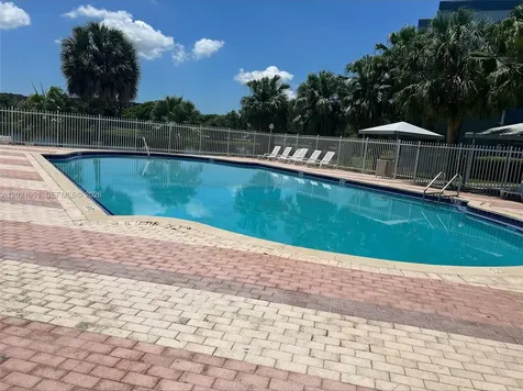 9359 Fontainebleau Boulevard Miami FL 33172
