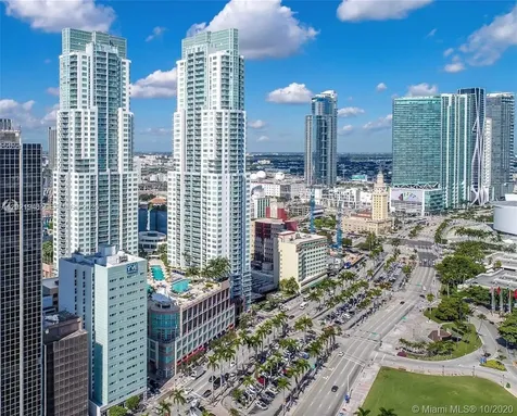 253 NE 2nd Street Miami FL 33132