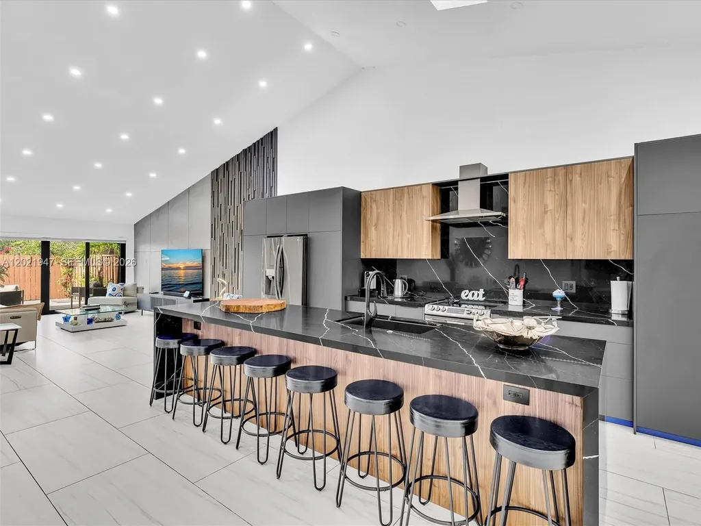 500 NE 199th Terrace Miami FL 33179