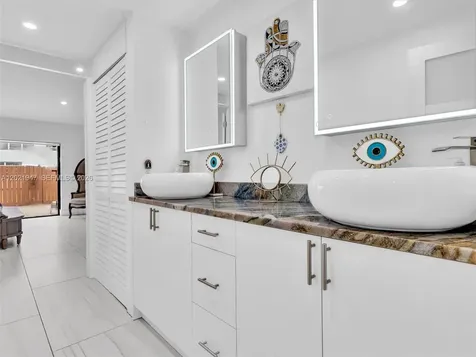 500 NE 199th Terrace Miami FL 33179
