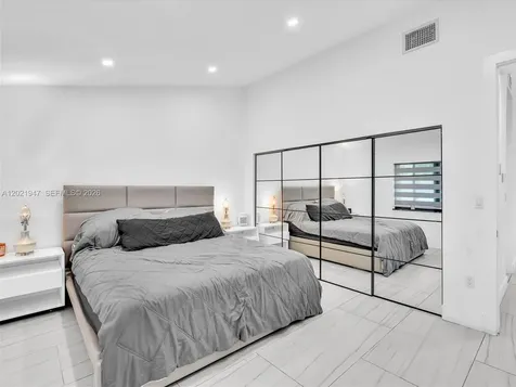 500 NE 199th Terrace Miami FL 33179