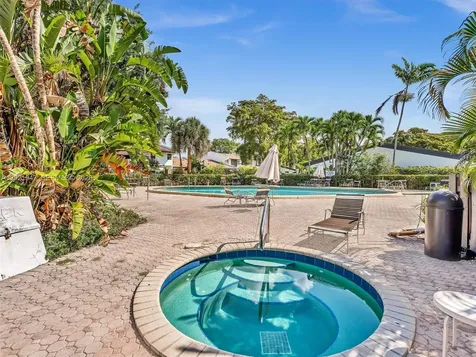 500 NE 199th Terrace Miami FL 33179