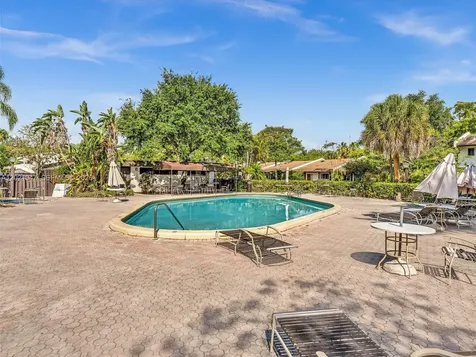 500 NE 199th Terrace Miami FL 33179