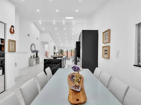 500 NE 199th Terrace Miami FL 33179