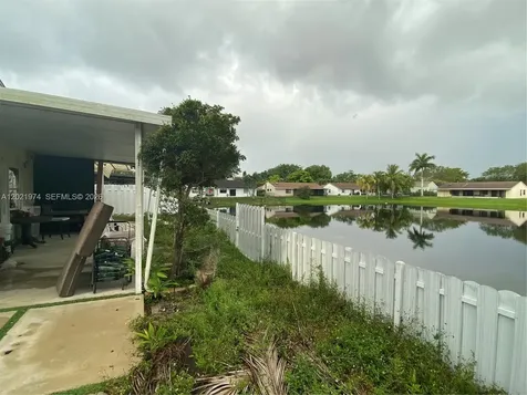 901 Cumberland Terrace Davie FL 33325