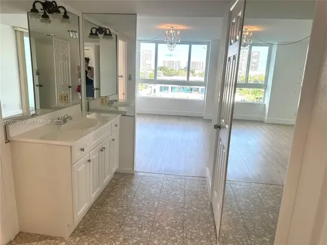 9501 E Bay Harbor Drive Bay Harbor Islands FL 33154