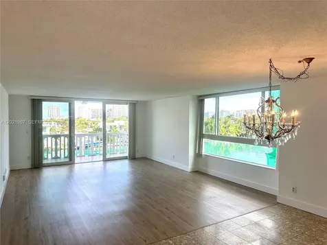 9501 E Bay Harbor Drive Bay Harbor Islands FL 33154