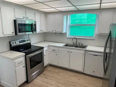 9501 E Bay Harbor Drive Bay Harbor Islands FL 33154