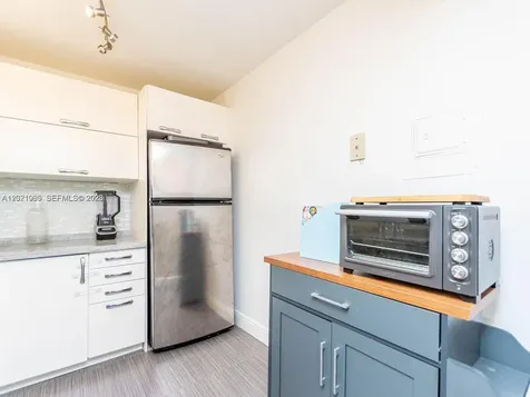 3701 N Country Club Drive Aventura FL 33180