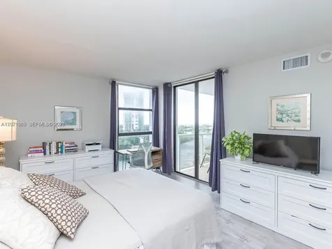3701 N Country Club Drive Aventura FL 33180