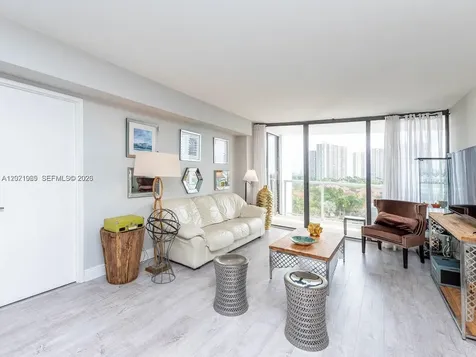 3701 N Country Club Drive Aventura FL 33180