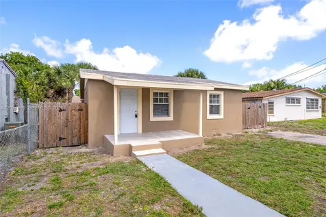 1660 W 26th Street Riviera Beach FL 33404