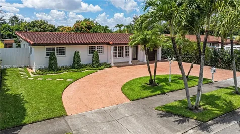 630 W 72nd Place Hialeah FL 33014