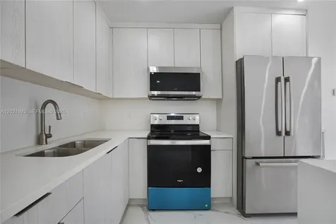 630 W 72nd Place Hialeah FL 33014