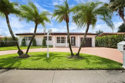 630 W 72nd Place Hialeah FL 33014