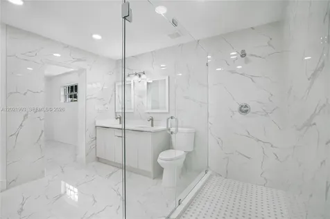 630 W 72nd Place Hialeah FL 33014