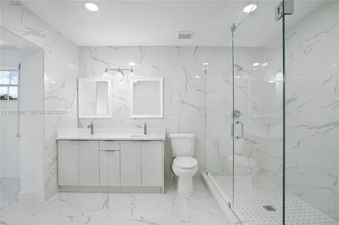 630 W 72nd Place Hialeah FL 33014