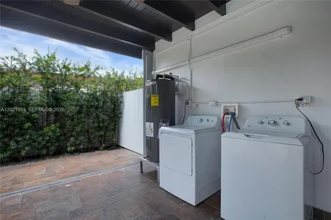 630 W 72nd Place Hialeah FL 33014