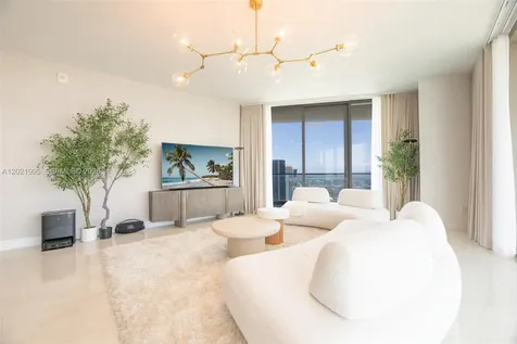 18975 Collins Avenue Sunny Isles Beach FL 33160