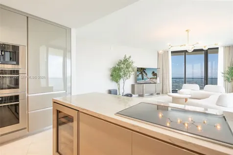 18975 Collins Avenue Sunny Isles Beach FL 33160