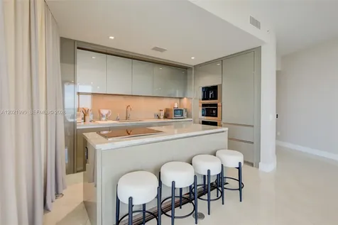 18975 Collins Avenue Sunny Isles Beach FL 33160