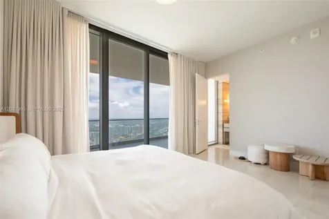 18975 Collins Avenue Sunny Isles Beach FL 33160