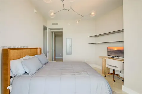 18975 Collins Avenue Sunny Isles Beach FL 33160
