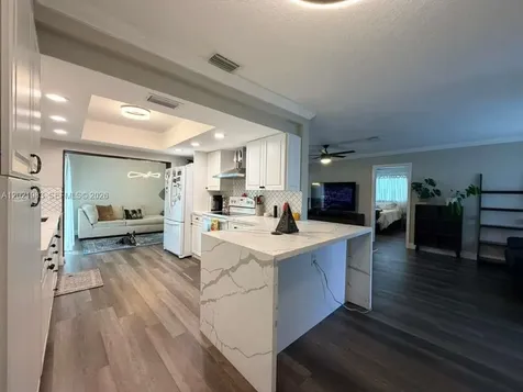 2631 NW 94th Avenue Sunrise FL 33322