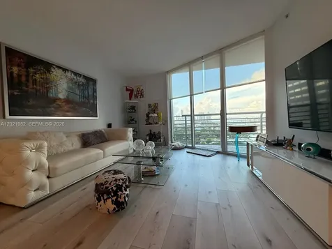 325 S Biscayne Boulevard Miami FL 33131
