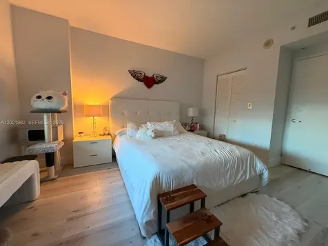 325 S Biscayne Boulevard Miami FL 33131