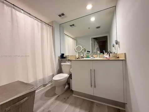 325 S Biscayne Boulevard Miami FL 33131