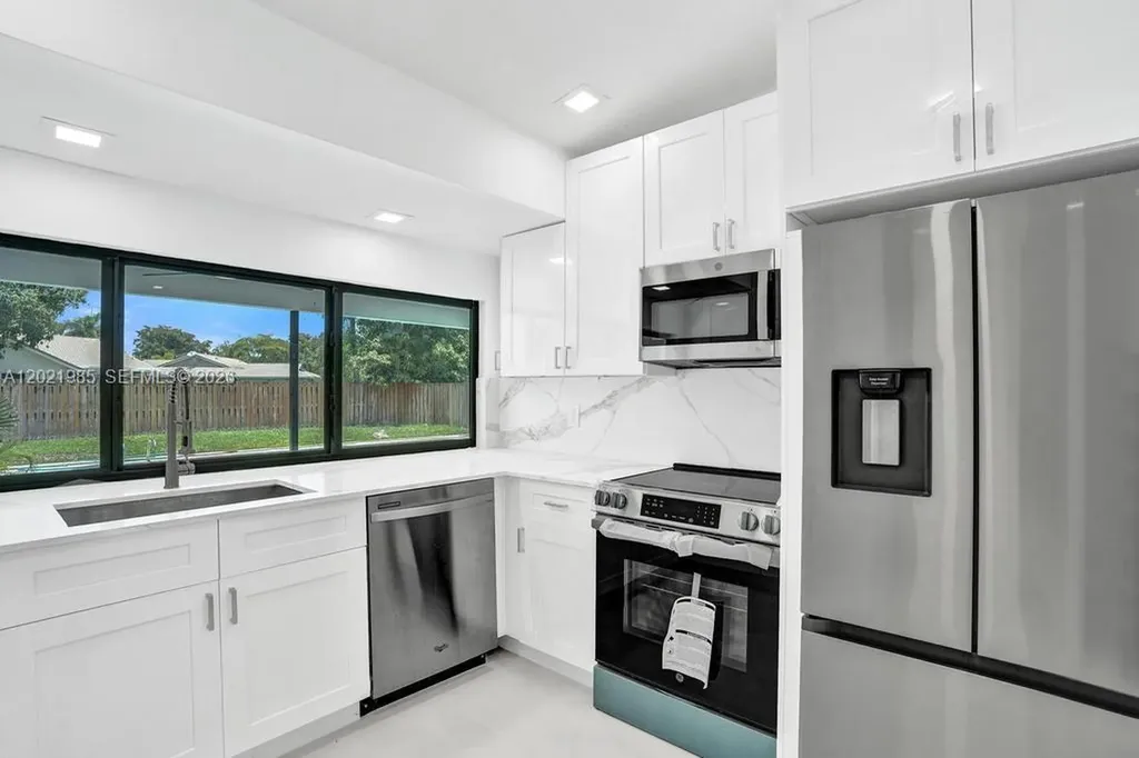 8775 SW 1st Place Coral Springs FL 33071