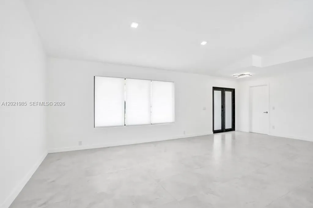 8775 SW 1st Place Coral Springs FL 33071
