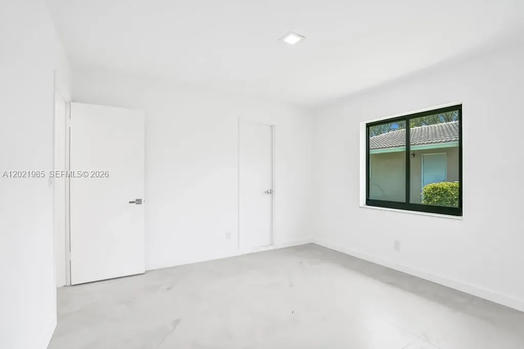 8775 SW 1st Place Coral Springs FL 33071